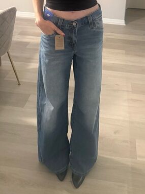 Levi's Women's Wide-Leg Jeans in Light Blue Denim